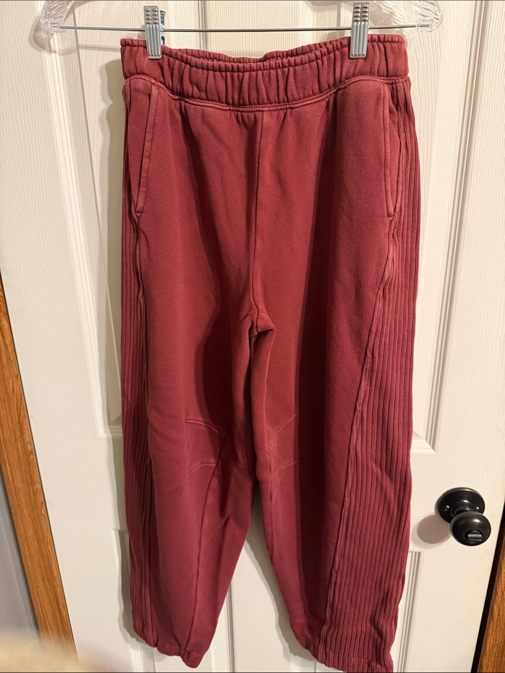 Girls' Burgundy Rib-Panel Jogger Pants